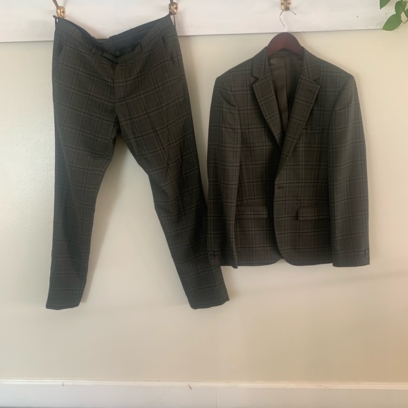LIGHTLY WORN: MENS GREEN PLAID EXTRA SLIM SUIT - Picture 2 of 6